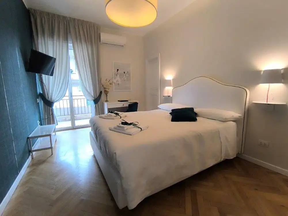 attico195salerno-bad-and-breakfast-sfera-deluxe-room-19